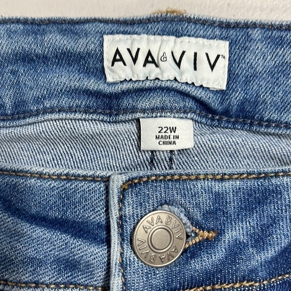 AVA & Viv high rise, slim straight, crop stretch, denim jeans - Picture 4 of 5